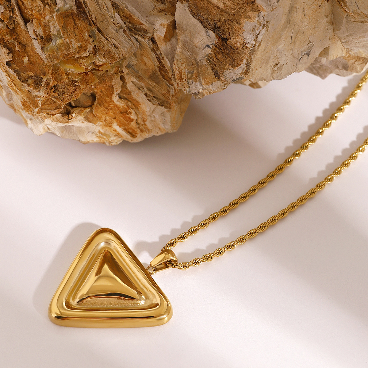 1 Piece Simple Series Style Triangular Shape Stainless Steel 18K Gold Plated Women's Necklace h5 